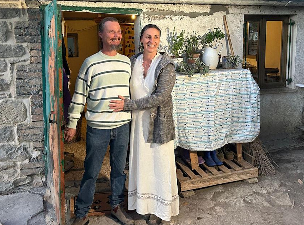 Famiglia nel bosco via dall’Italia: “Troppi compromessi, ora basta” Famiglia nel bosco via dall’Italia: “Troppi compromessi, ora basta”