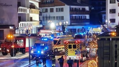 Strage di Capodanno in Svizzera, almeno 47 morti e 100 feriti. Tajani: “Una quindicina di italiani negli ospedali, 16 i dispersi”
