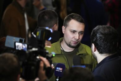 Chi è Budanov, il generale “senza sorriso” scelto da Zelensky come nuovo capo di gabinetto dopo lo scandalo corruzione