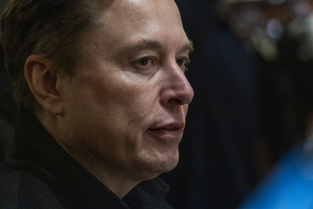 Tesla, il gioiellino di Musk non sfreccia più: vendite in calo dell’8,6%. E la nuova regina dell’elettrico parla cinese: ecco chi è Tesla, il gioiellino di Musk non sfreccia più: vendite in calo dell’8,6%. E la nuova regina dell’elettrico parla cinese: ecco chi è
