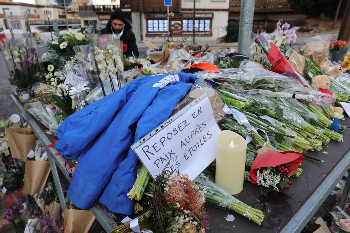 “Strage di Crans Montana? Una tragedia evitabile. Dai soffitti combustibili alle decorazioni infiammabili: ecco tutti gli errori commessi” 