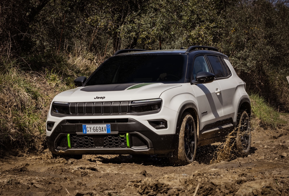 Jeep Avenger domina il 2025: è il SUV preferito dagli italiani Jeep Avenger domina il 2025: è il SUV preferito dagli italiani