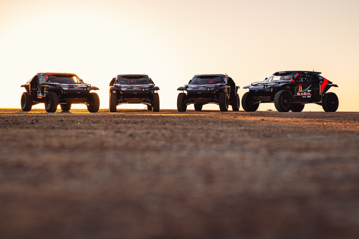 Dacia alla Dakar: Al-Attiyah secondo, Loeb gioca di strategia Dacia alla Dakar: Al-Attiyah secondo, Loeb gioca di strategia