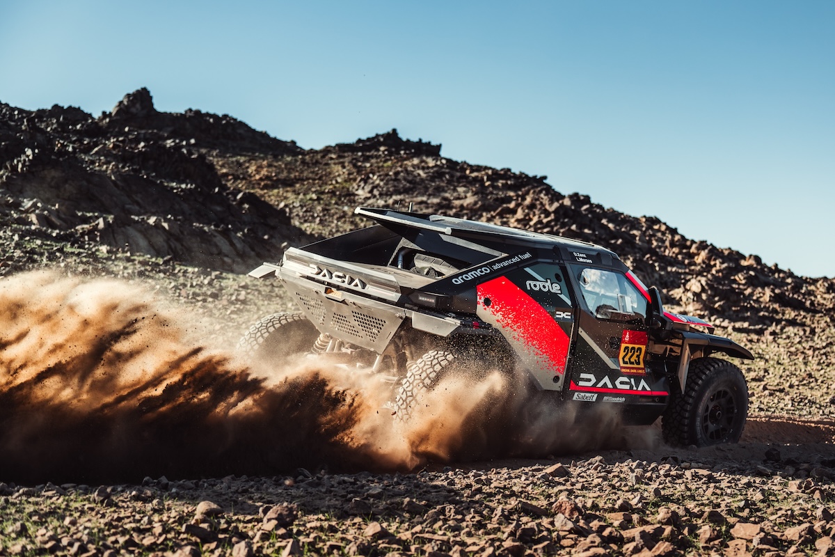 Dacia alla Dakar: Al-Attiyah secondo, Loeb gioca di strategia Dacia alla Dakar: Al-Attiyah secondo, Loeb gioca di strategia