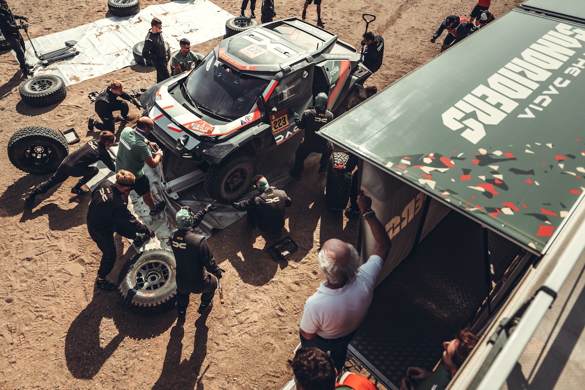 Dacia comanda la Dakar: Al-Attiyah primo nella generale Dacia comanda la Dakar: Al-Attiyah primo nella generale