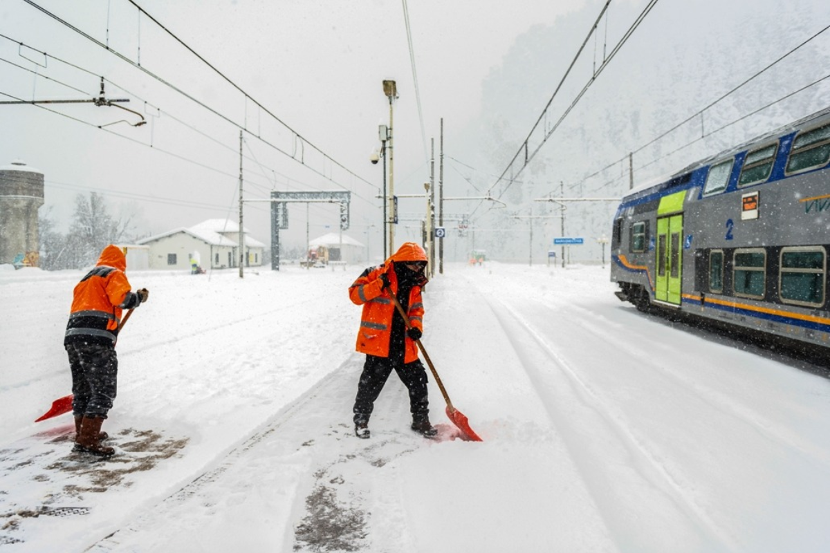 Gruppo FS, RFI: operativo su tutta la rete ferroviaria nazionale il Piano Neve e Gelo Gruppo FS, RFI: operativo su tutta la rete ferroviaria nazionale il Piano Neve e Gelo