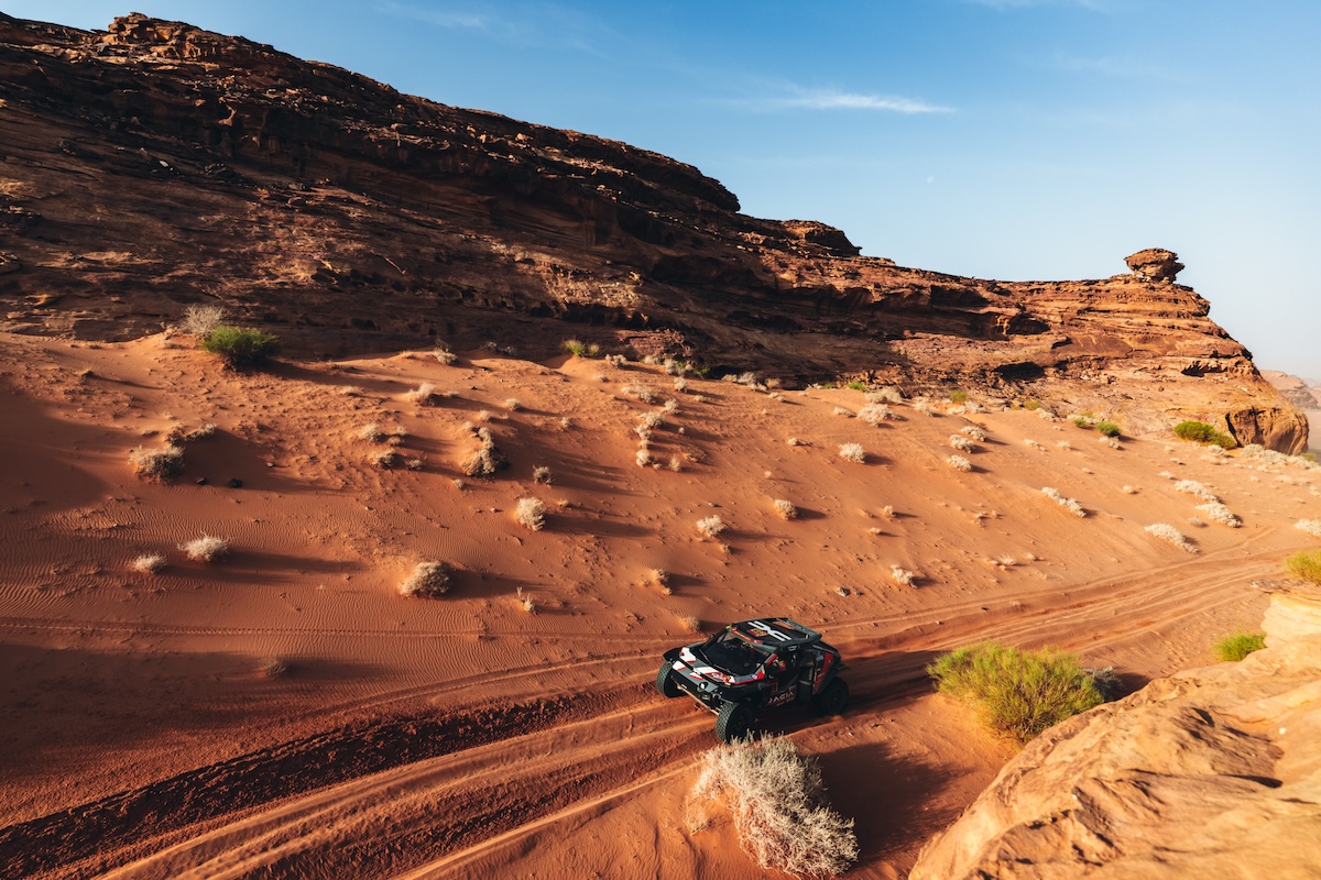 Dakar 2026 tappa 4: Al-Attiyah 2° e Dacia riapre la lotta nel deserto