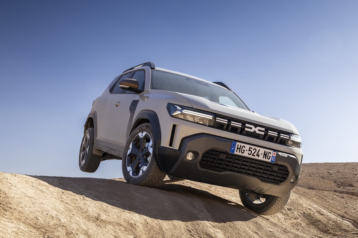 Dacia Duster Hybrid-G 150 4×4: in Agafay il SUV che va davvero Dacia Duster Hybrid-G 150 4×4: in Agafay il SUV che va davvero