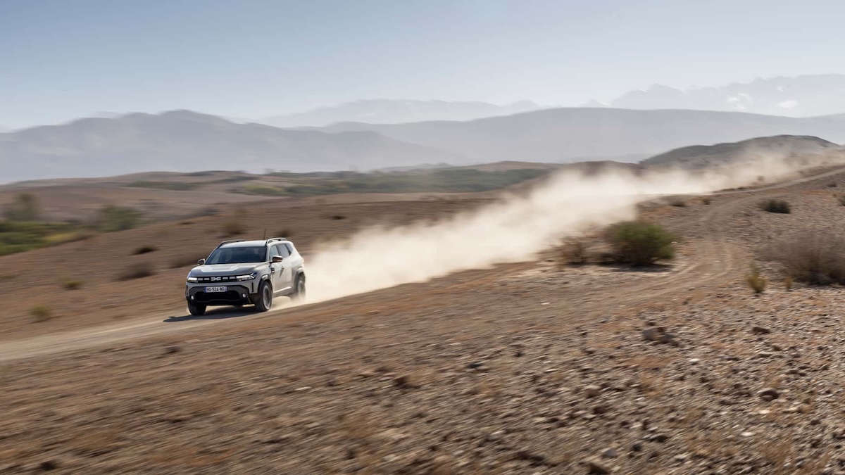 Dacia Duster Hybrid-G 150 4×4: in Agafay il SUV che va davvero Dacia Duster Hybrid-G 150 4×4: in Agafay il SUV che va davvero