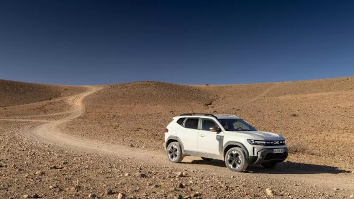 Dacia Duster Hybrid-G 150 4×4: in Agafay il SUV che va davvero Dacia Duster Hybrid-G 150 4×4: in Agafay il SUV che va davvero