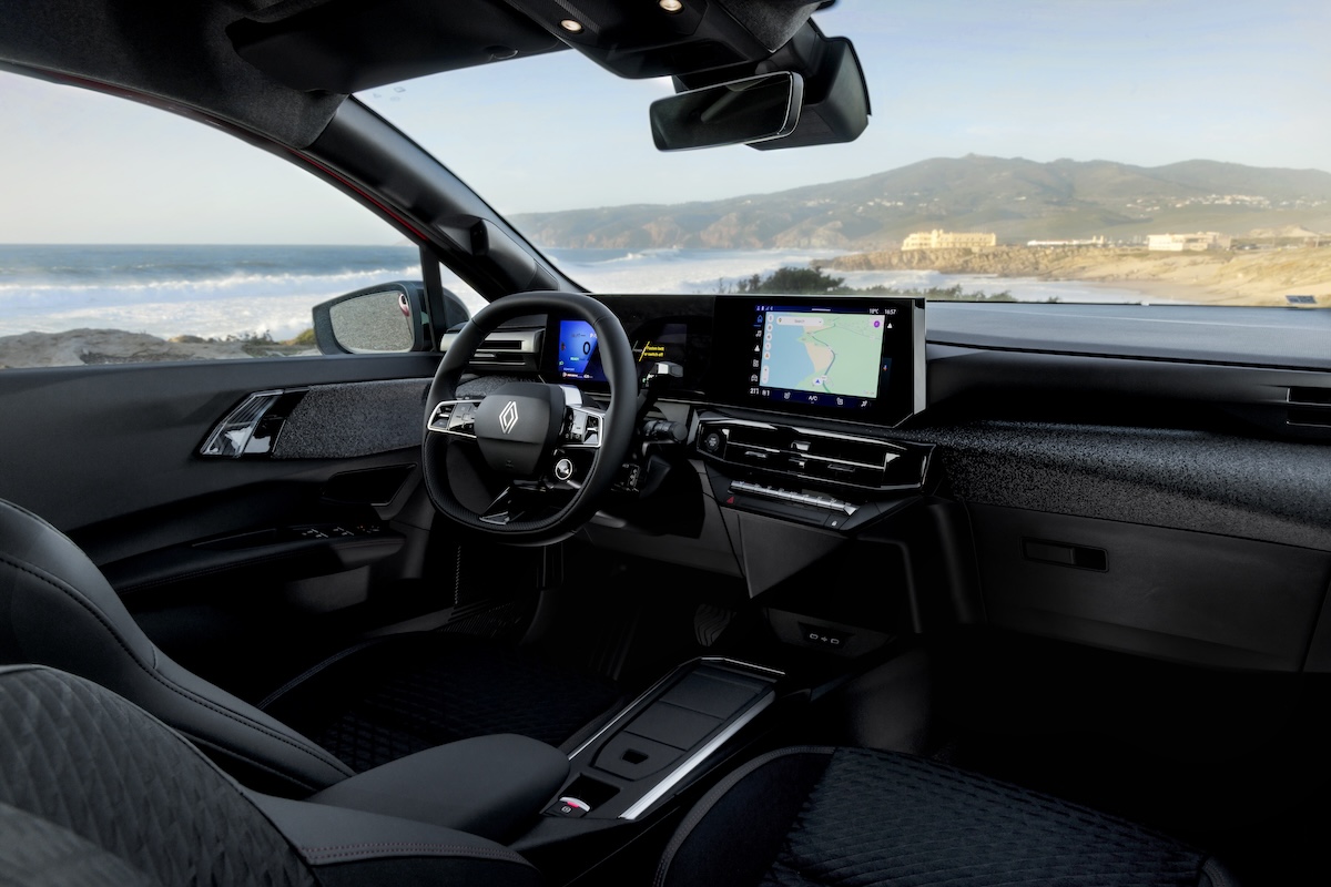 Renault Clio, 35 anni da bestseller: come è diventata un’icona “normale”