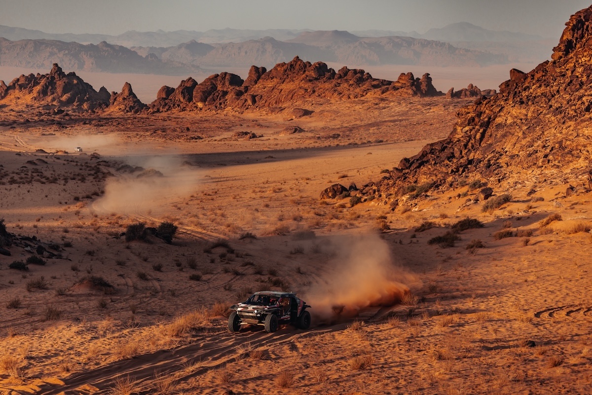 Tappa Marathon al Dakar: Moraes brilla, Loeb risale con Dacia Tappa Marathon al Dakar: Moraes brilla, Loeb risale con Dacia