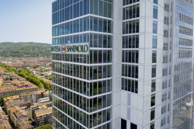 Intesa Sanpaolo, erogato un finanziamento green per tre navi di nuova generazione al Gruppo Grimaldi