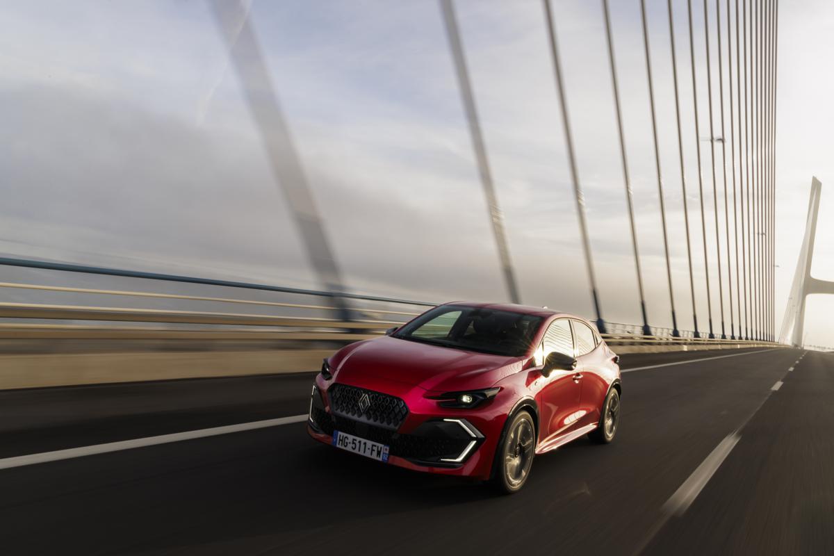 Renault a Bruxelles 2026: Debuttano le Nuove Clio e Twingo