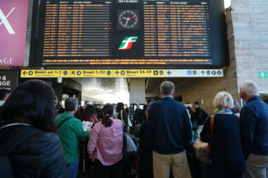 Scioperi a raffica tra aeroporti, treni e metro: settimana nera per Milano