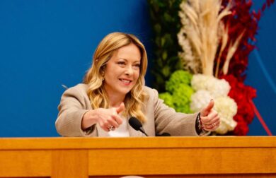 Meloni tiene unito il Centrodestra e grazie al trampolino del (probabile) SI’ alla riforma della giustizia svela le carte. Così sarà premier fino al 2032