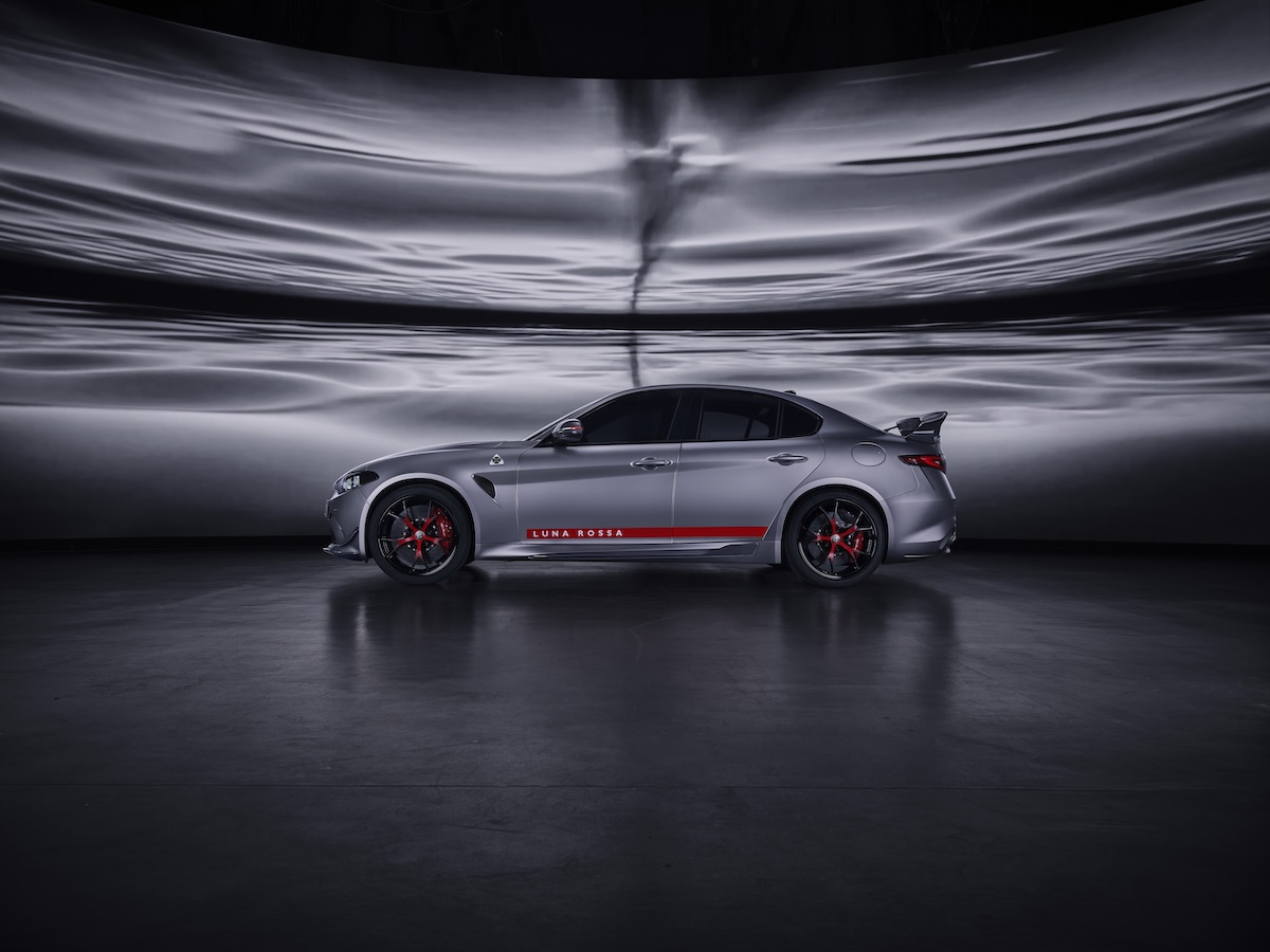 Al Bruxelles Motorshow 2026, debutta la Giulia Quadrifoglio Luna Rossa