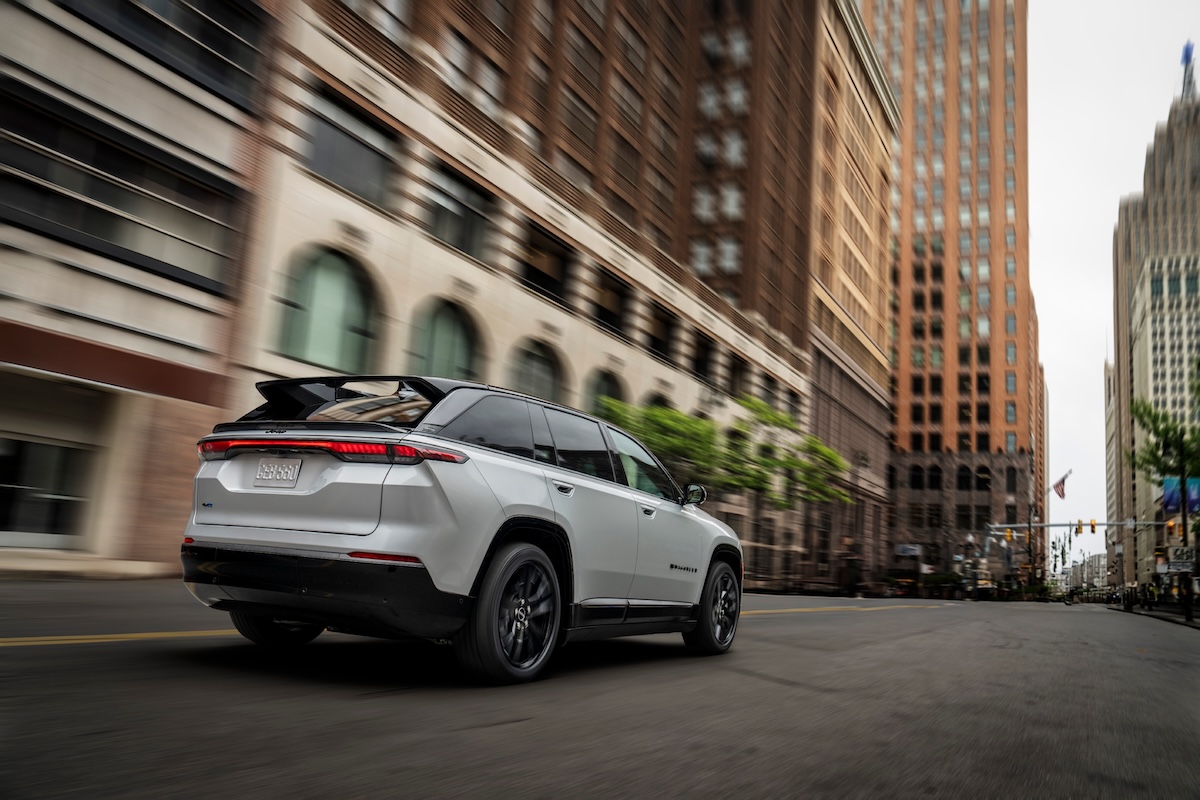 Jeep a Bruxelles 2026: Avenger Black Edition, Compass PHEV e 4xe, Wagoneer S Jeep a Bruxelles 2026: Avenger Black Edition, Compass PHEV e 4xe, Wagoneer S