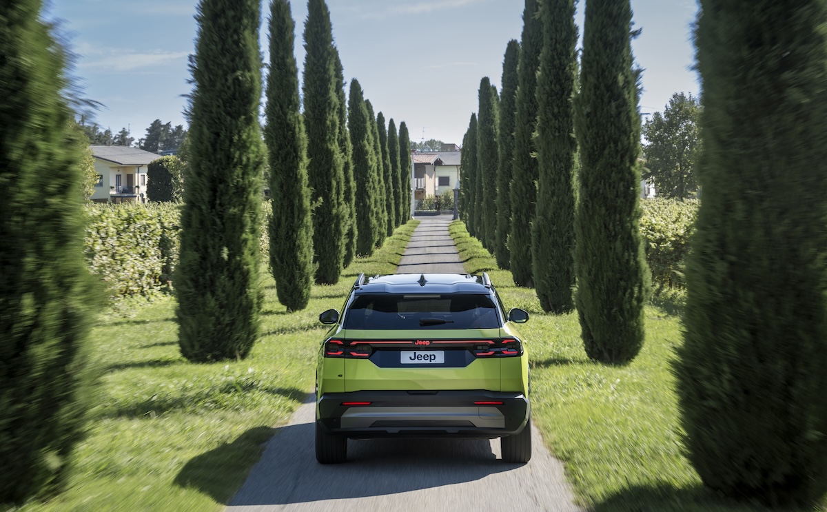 Jeep a Bruxelles 2026: Avenger Black Edition, Compass PHEV e 4xe, Wagoneer S Jeep a Bruxelles 2026: Avenger Black Edition, Compass PHEV e 4xe, Wagoneer S