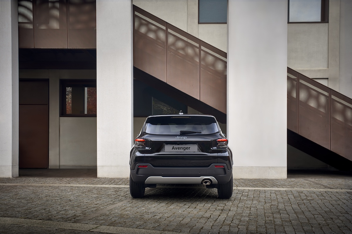 Jeep a Bruxelles 2026: Avenger Black Edition, Compass PHEV e 4xe, Wagoneer S Jeep a Bruxelles 2026: Avenger Black Edition, Compass PHEV e 4xe, Wagoneer S