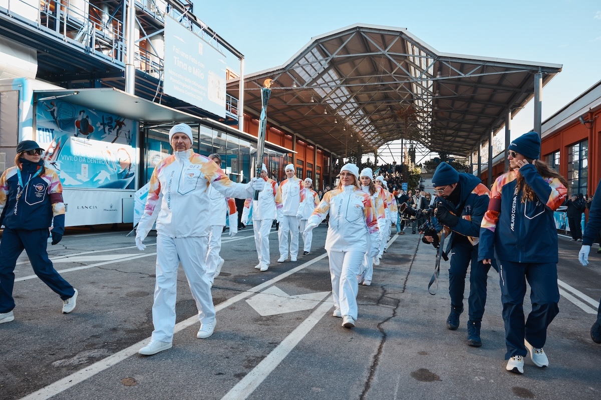 Maserati e le Olimpiadi: la Fiamma entra nello storico sito di Modena Maserati e le Olimpiadi: la Fiamma entra nello storico sito di Modena