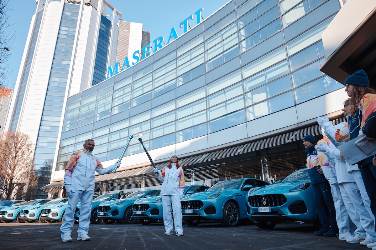 Maserati e le Olimpiadi: la Fiamma entra nello storico sito di Modena Maserati e le Olimpiadi: la Fiamma entra nello storico sito di Modena