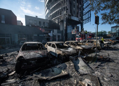 Milano, maxi rogo della Torre dei Moro, chieste 12 condanne: fino a 8 anni di carcere