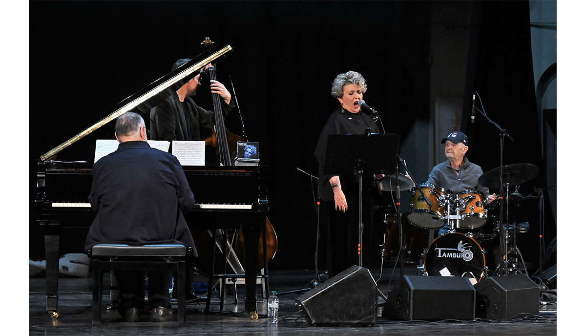 Rossana Casale con il concerto Almost Blue illumina Busto Arsizio Rossana Casale con il concerto Almost Blue illumina Busto Arsizio