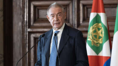 Urso rivendica lavoro e salari, ma avvisa l’Ue sui dazi: “Automotive a rischio, servono subito le riforme”