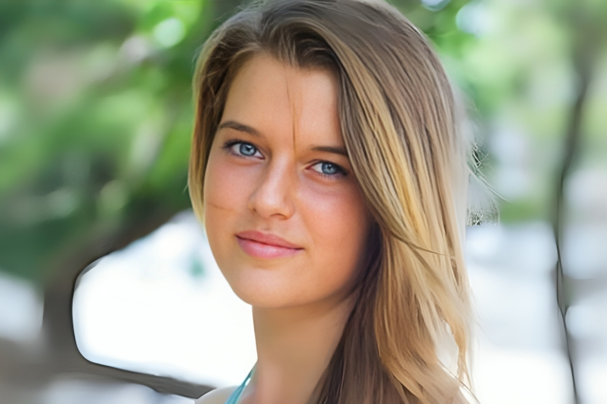 Tragedia Crans Montana: chi era Cyane Panine, la donna col casco nella tragedia del locale “Le Constellation” Tragedia Crans Montana: chi era Cyane Panine, la donna col casco nella tragedia del locale “Le Constellation”