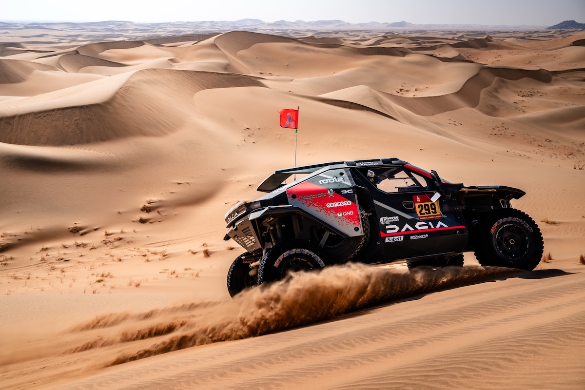 Dakar 2026: Dacia Sandriders domina la Tappa 10 e Al-Attiyah vola