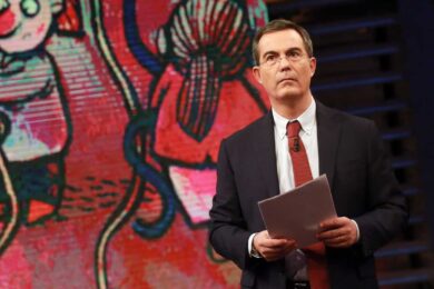 Ascolti tv, Floris ritorno boom (Berlinguer si difende). Zvanì, Io sono Farah e Roma-Torino: chi ha vinto – Top e Flop Auditel