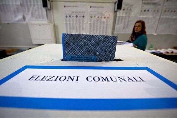Candidati sindaci a Milano: per ora è l’anarchia più assoluta. E la città? Resta a guardare… Candidati sindaci a Milano: per ora è l’anarchia più assoluta. E la città? Resta a guardare…