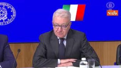Crans-Montana, Mantovano: L’Italia chiede alla Commissione Ue di essere parte civile