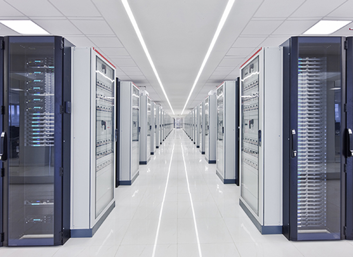 Data Center, 25 miliardi di investimenti nel prossimo triennio. A Milano un quarto degli investimenti europei Data Center, 25 miliardi di investimenti nel prossimo triennio. A Milano un quarto degli investimenti europei