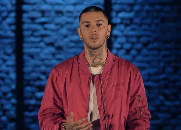 Emis Killa, la musica non fa più tendenza? Il rapper si lancia nel business di capelli e cosmesi. I dettagli