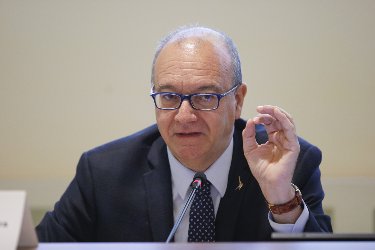 Il ministro Valditara in visita a due scuole tra Rozzano e Milano lunedì 19 gennaio Il ministro Valditara in visita a due scuole tra Rozzano e Milano lunedì 19 gennaio