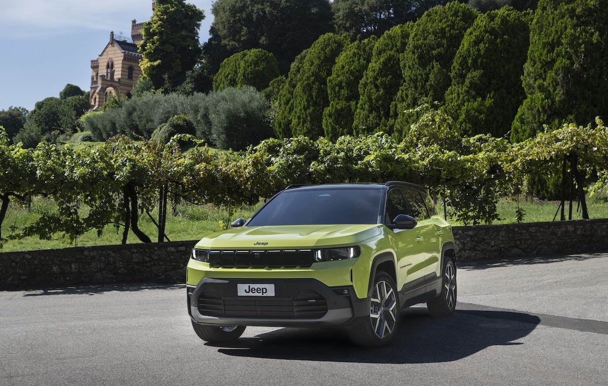 Jeep Compass allarga la gamma con Business e Summit