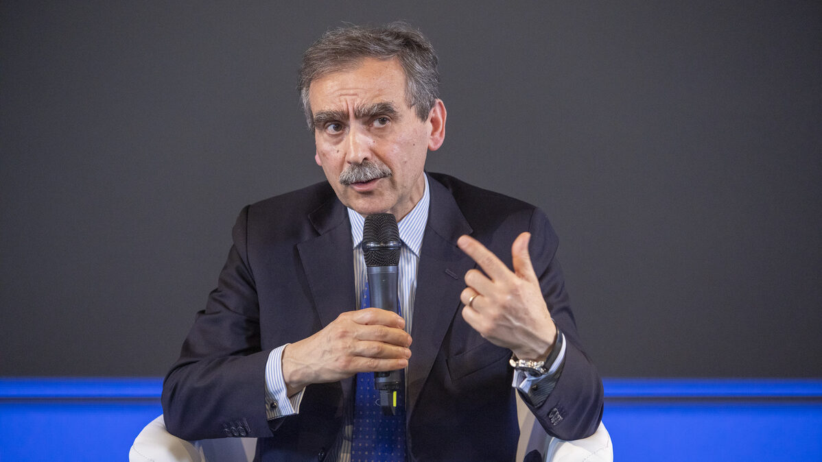 Mps, i soci dicono no a Lovaglio: dopo la fusione con Mediobanca bocciate anche le Ops su Banco Bpm e Banca Generali Mps, i soci dicono no a Lovaglio: dopo la fusione con Mediobanca bocciate anche le Ops su Banco Bpm e Banca Generali