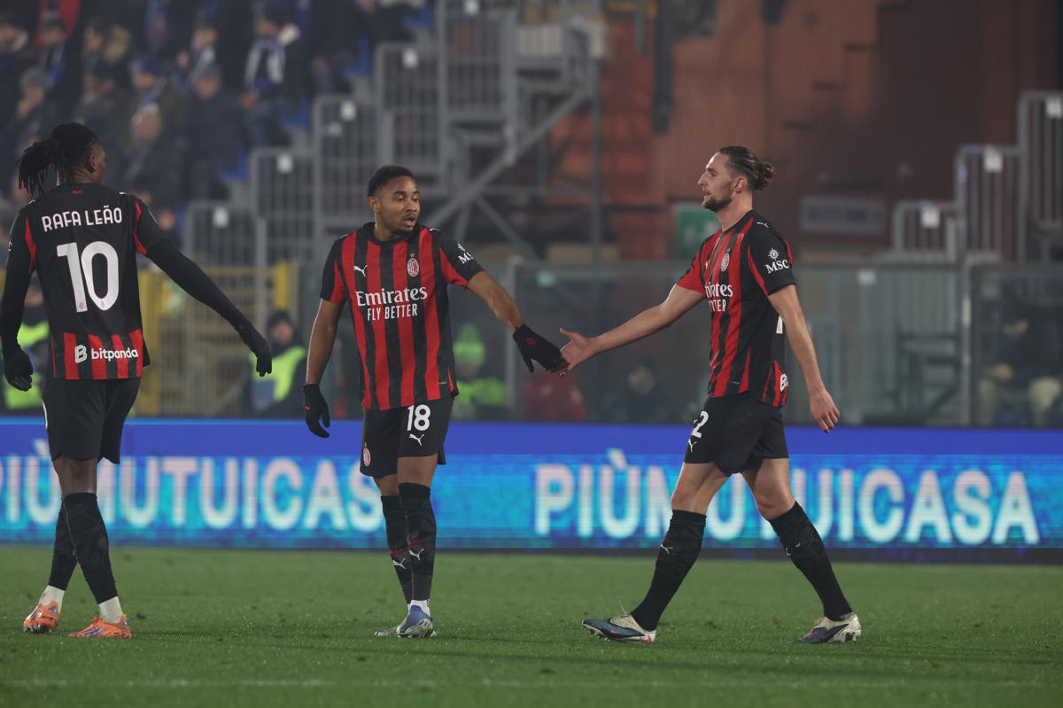 Como-Milan, Kempf-Rabiot era rigore? C’era fallo di Saelemaekers prima? La sentenza della moviola Como-Milan, Kempf-Rabiot era rigore? C’era fallo di Saelemaekers prima? La sentenza della moviola
