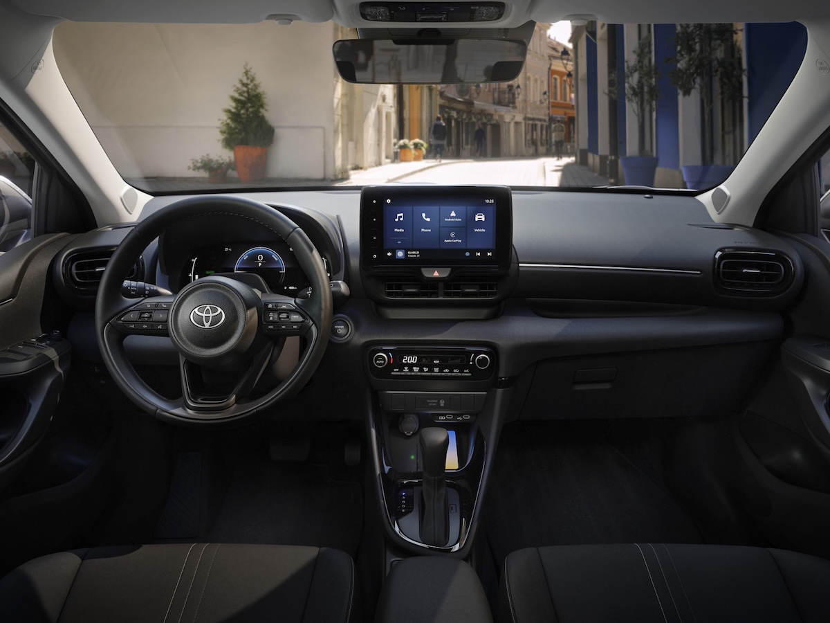 Toyota Yaris 2026: nuovi allestimenti, più dotazioni e due ibridi Toyota Yaris 2026: nuovi allestimenti, più dotazioni e due ibridi