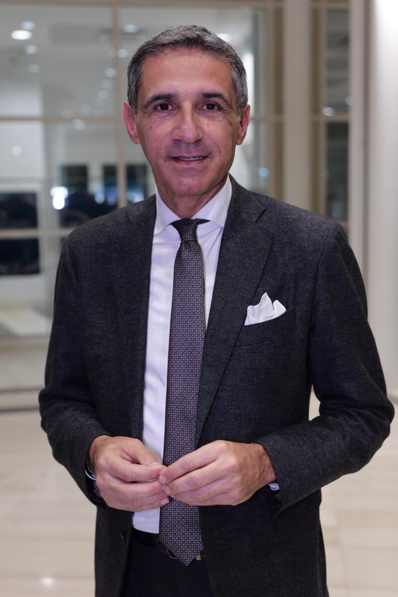 Regione Puglia, varata la giunta Decaro Emiliano sarà il consigliere giuridico