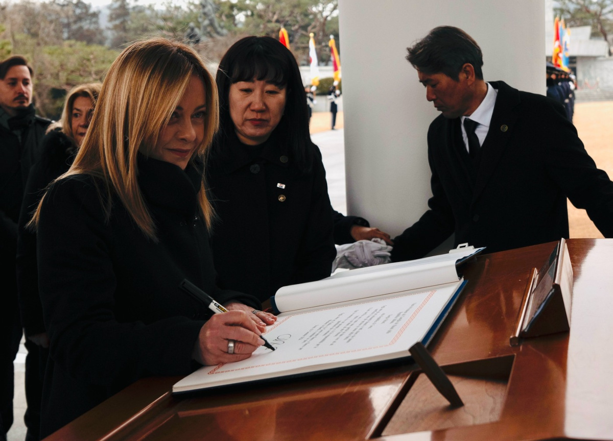Italia-Corea del Sud, Meloni: “Importante intesa sui semiconduttori”. Il bilaterale e gli accordi firmati Italia-Corea del Sud, Meloni: “Importante intesa sui semiconduttori”. Il bilaterale e gli accordi firmati