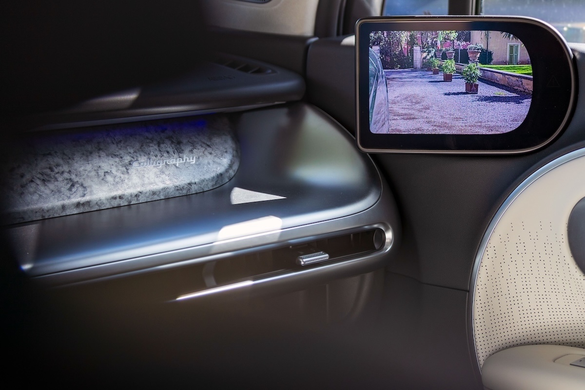 Hyundai IONIQ 9: come i retrovisori digitali cambiano la guida