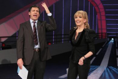 Rai, il sabato sera si scalda: Milly Carlucci pesca nel passato e rilancia Canzonissima. Tutto pronto per il nuovo show 