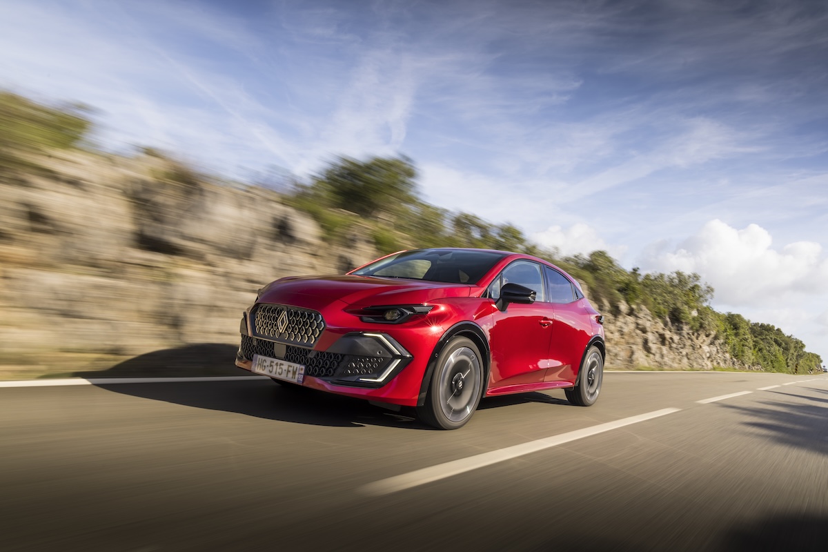 Renault Clio debutta con Google integrato e hybrid da 160 cv