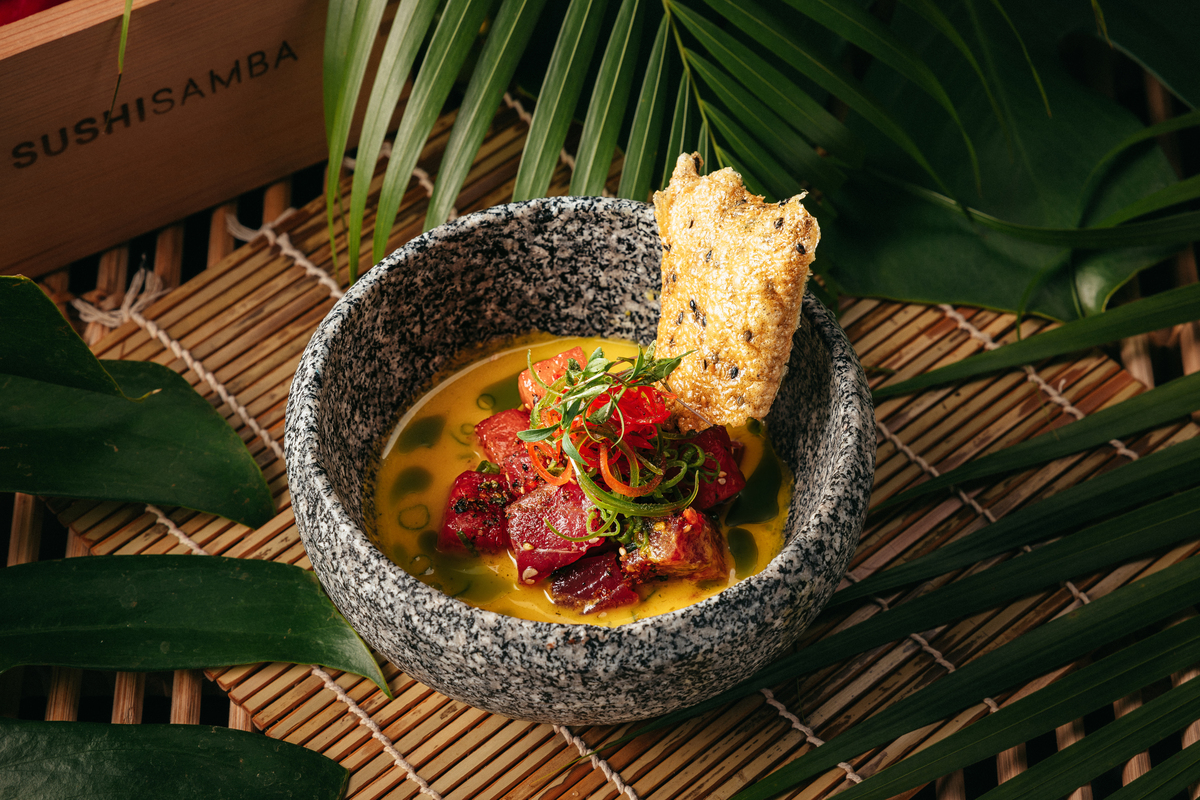 SUSHISAMBA sbarca in Italia: Milano accoglie il ristorante cult che unisce sushi, cocktail e musica. Ecco cosa c’è nel menu e cosa aspettarsi SUSHISAMBA sbarca in Italia: Milano accoglie il ristorante cult che unisce sushi, cocktail e musica. Ecco cosa c’è nel menu e cosa aspettarsi