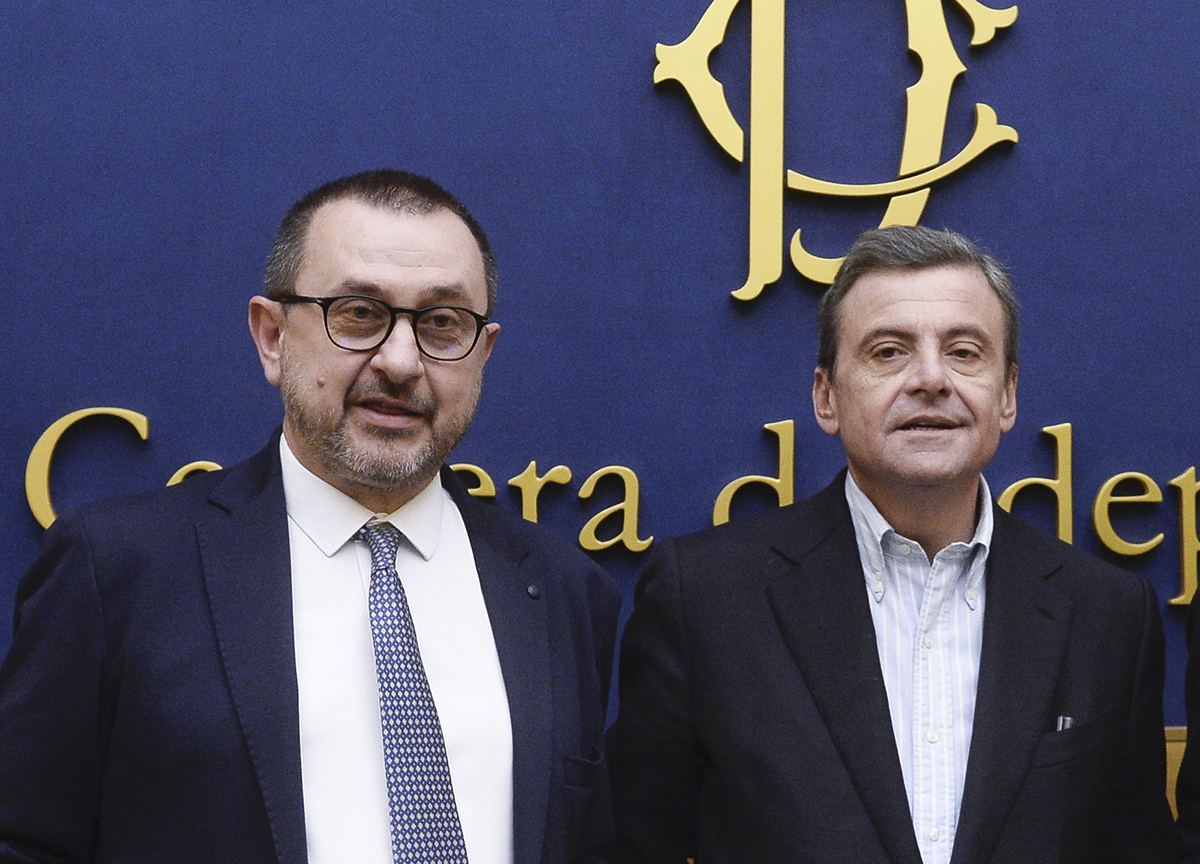 Dazi, Azione: “Risposta Ue a Trump dura e determinata. Draghi al posto di Ursula? Sono un suo tifoso ovunque” Dazi, Azione: “Risposta Ue a Trump dura e determinata. Draghi al posto di Ursula? Sono un suo tifoso ovunque”