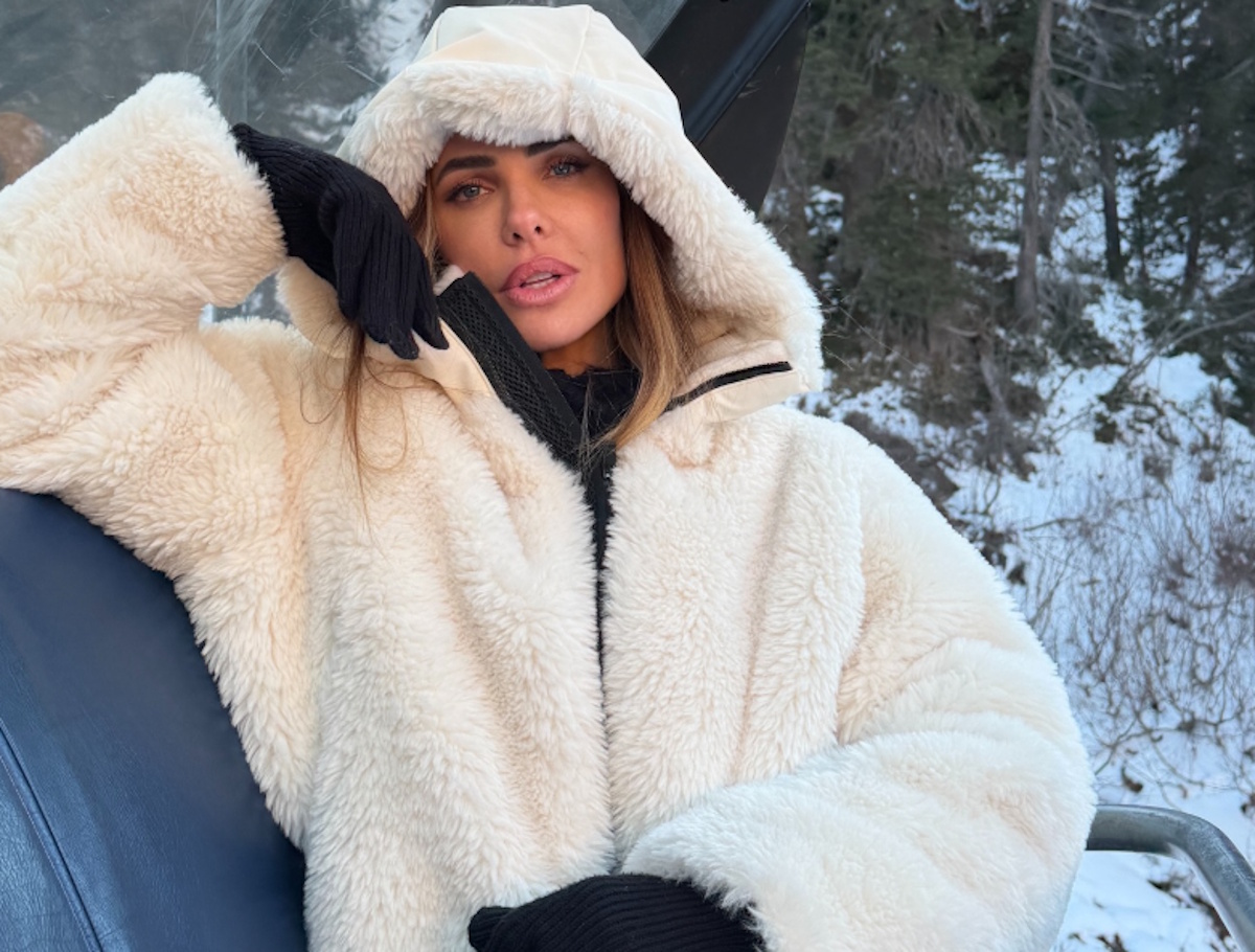 Ilary Blasi e la sua villa all’Eur da 18 milioni di euro: grande come un condominio, c’è anche un cinema e un caveau Ilary Blasi e la sua villa all’Eur da 18 milioni di euro: grande come un condominio, c’è anche un cinema e un caveau