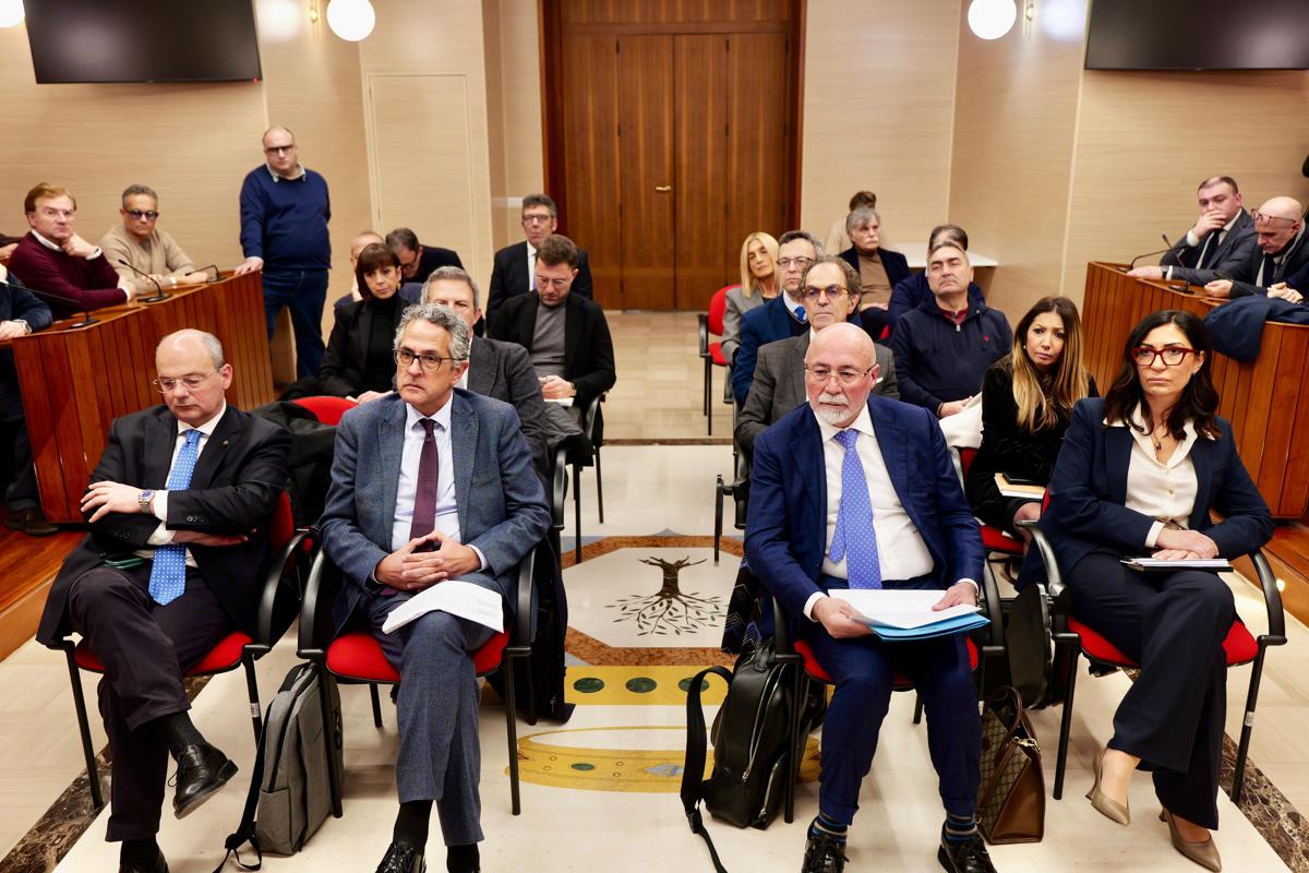 Sanità Puglia: riuniti i Direttori ASL, Commissari e Direttori Pronto Soccorso Sanità Puglia: riuniti i Direttori ASL, Commissari e Direttori Pronto Soccorso